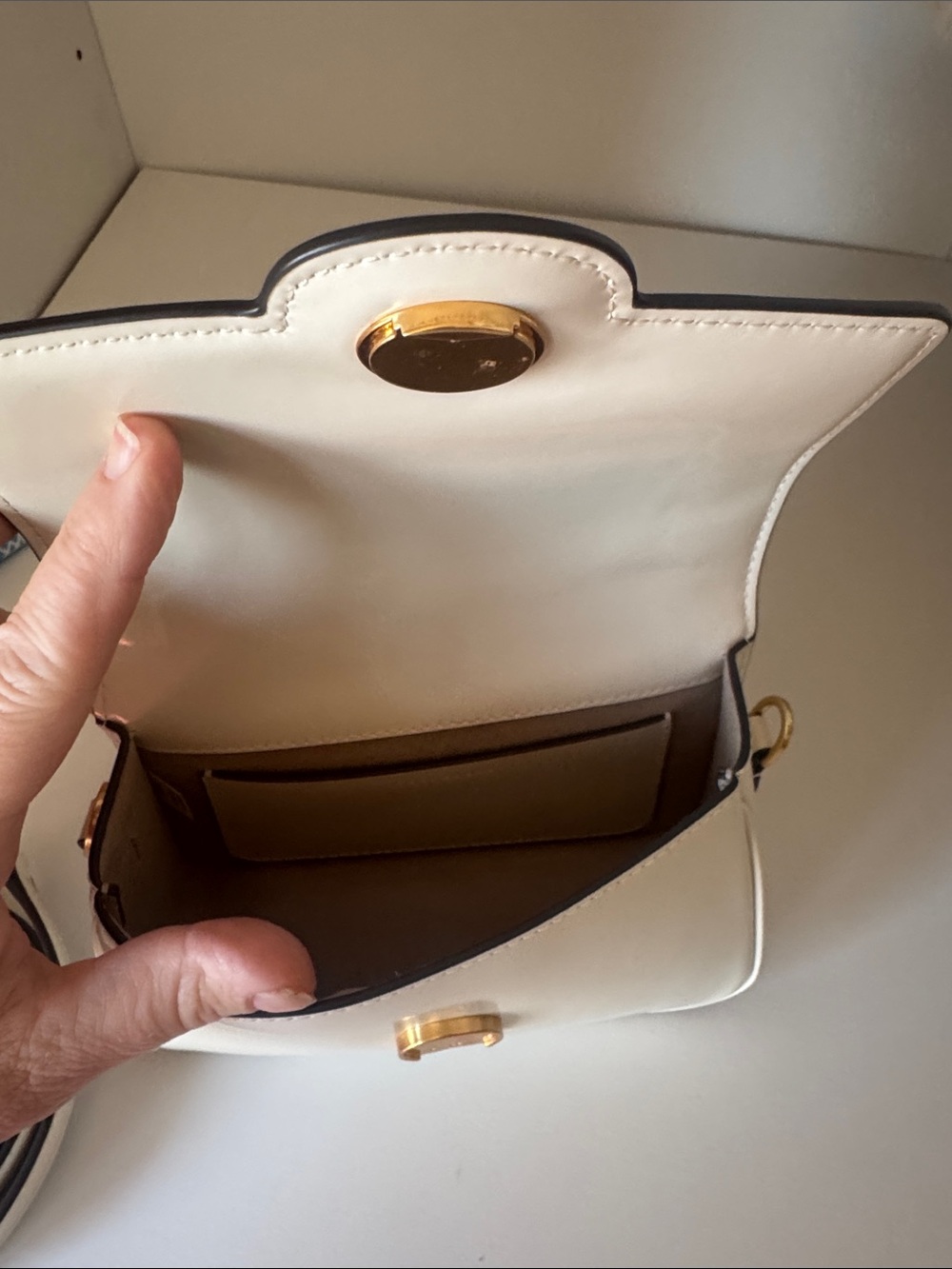Tory Burch Small Robinson Spazzolato Top Handle Bag - Picture 8 of 11